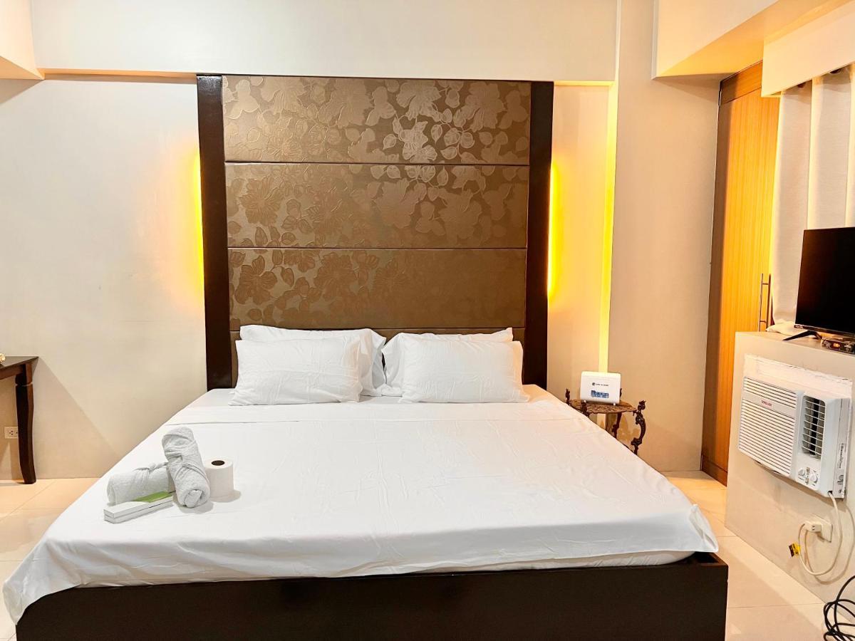 Kiel 5-Star Condo Hotel Across Naia Manila Airport Terminal 3 Pasay Bagian luar foto